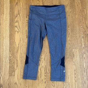 Grey and black athletic cropped legging